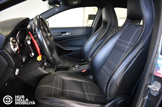 MERCEDES-BENZ GLA 200 CDI Automatic Sport